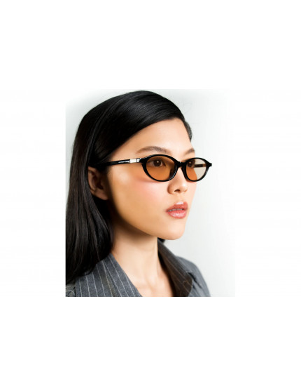 Oscar & Frank Sammy Gloss Black Sunglasses Oscar & Frank Sammy Gloss Black Sunglasses